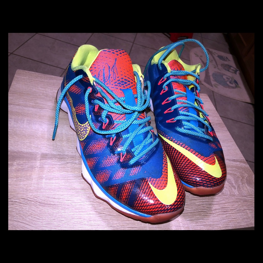 Calvin Johnson Nike zoom fly weave